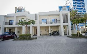 Luxury 2 Bedroom Villa Pool Beach Gym Access